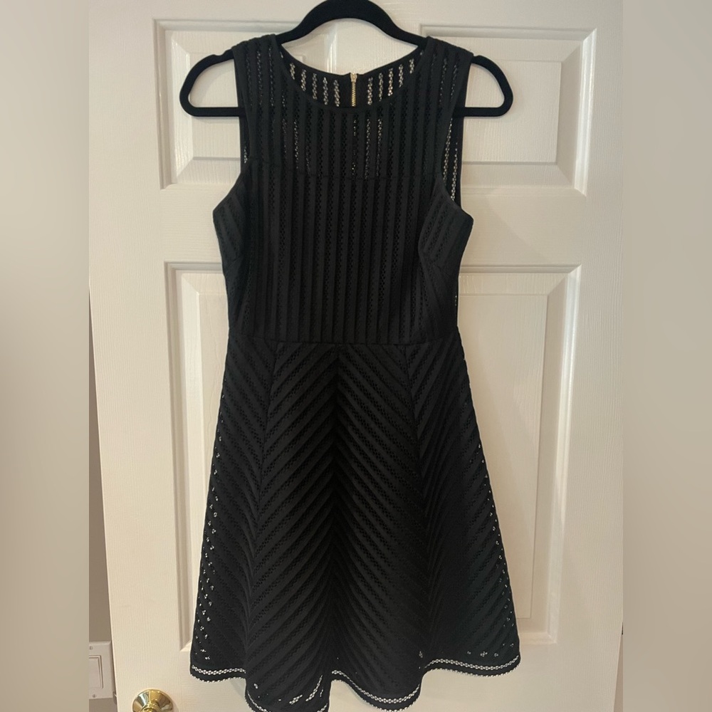 Guess Mesh Scuba Black Fit and Flare Dress Size 4 w/gold zip in great condition
